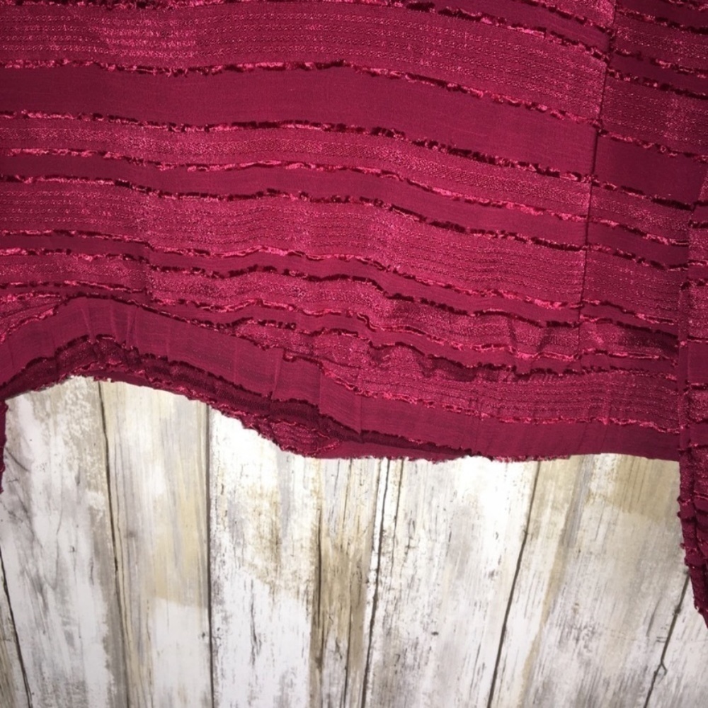 Entro Deep Red Balloon Sleeve V Neck Blouse - Picture 2 of 6
